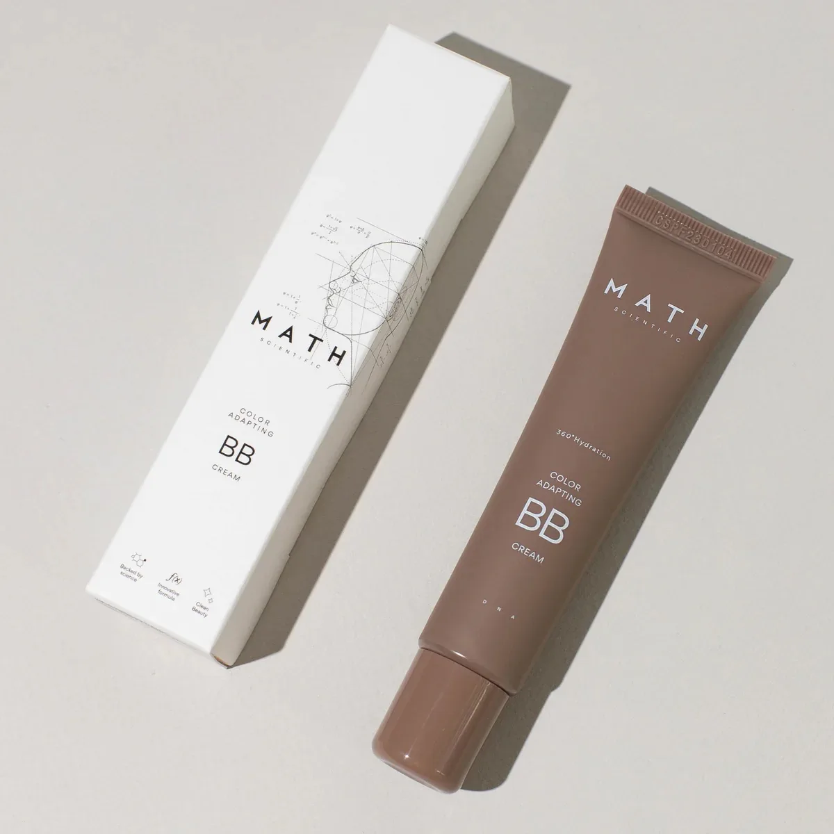 Math Scientific Hudtonekorrigerende fuktighetsgivende BB-krem